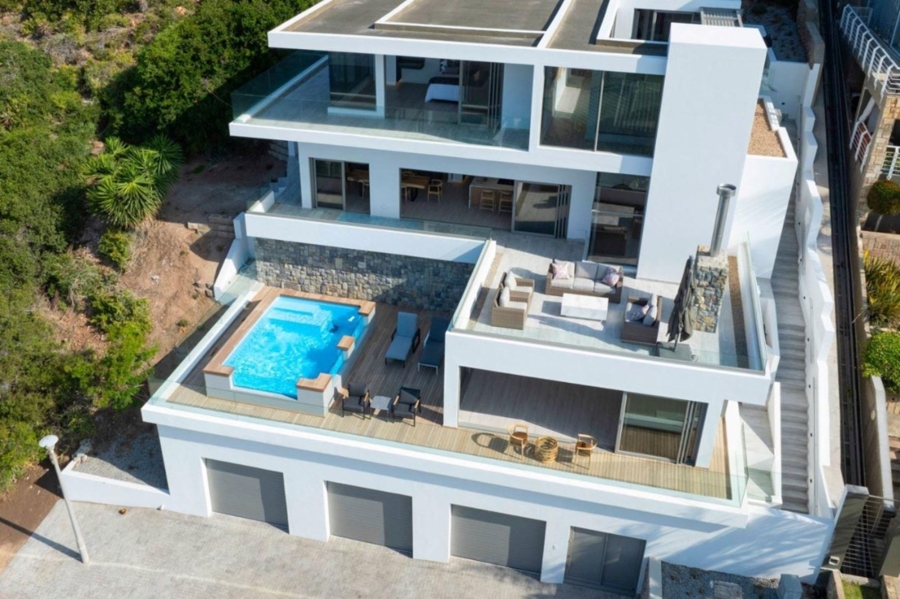 4 Bedroom Property for Sale in Mossel Bay Central Western Cape